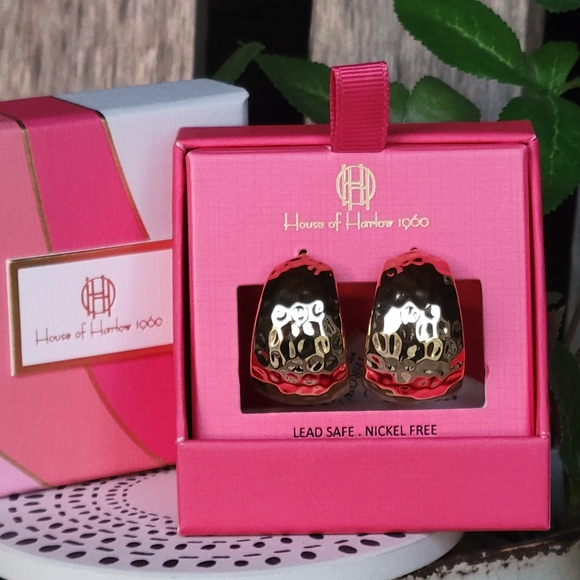 NEW House of Harlow 1960 hammered gold tone thick hoop crescent shaped earrings - Picture 9 of 11